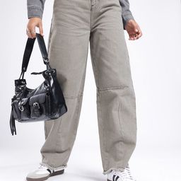 glitchez Women Barrel Fit Panelling Frayed Jeans-picture-47