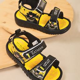 Kidsville DC Comics Featuring Batman Printed Sandals - Yellow-image-73
