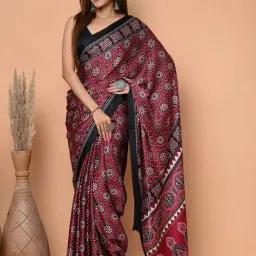 BEATITUDE Multicolor Satin Print Saree-image-82