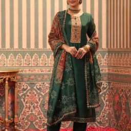 SCAKHI Green Embroidered Kurta with Pants & Dupatta-image-50