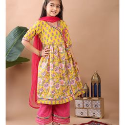 Kinder Kids Cotton Three Fourth Sleeves Floral Printed Angrakha Style Kurta With Palazzo & Dupatta Set - Yellow & Pink-image-86