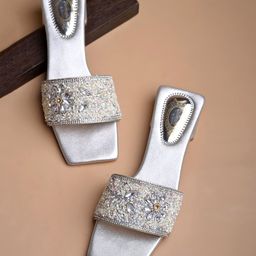 Shoetopia Floral Shaped Rhinestones Embellished Sandals - Silver-image-81