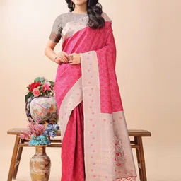 Astita Geometric Woven Design Zari Saree-picture-19