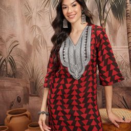 Sangria Printed Yoke Design Kurta with Trousers-picture-4