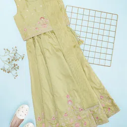 AKKRITI BY PANTALOONS Girls Embroidered Thread Work Ready to Wear Lehenga & Blouse With Dupatta-picture-51