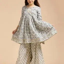 Jaipur Kurti Girls White & Grey Cotton Floral Suit Sets-image-74
