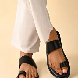 SKO Men One Toe Flats-46