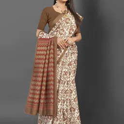 Mitera Ethnic Motifs Silk Blend Dabu Saree-picture-12