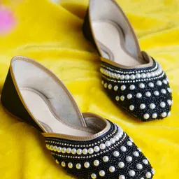 Froh Feet Women Embellished Ethnic Mojaris Flats-picture-50