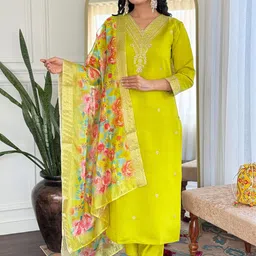 NIZA FASHION Women Embroidered Kurta Set-image-73