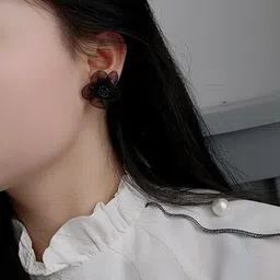 BEYTER Artificial Beaded Floral Shaped Studs image 4