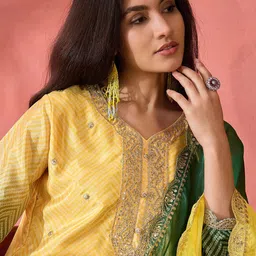 SHADOW & SAINING Women Embroidered Regular Beads and Stones Kurta with Pyjamas & With Dupatta image 5