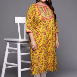 Varanga Plus Size Women  Pure Cotton Floral Printed Gotta Patti Kurta-picture-54