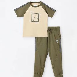 Blue Giraffe Boys Green Cotton Solid Joggers-image-67