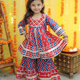 Bownbee Pure Cotton Full Sleeves Chevron Design With Gota Lace Embellished Coordinating Kurta & Sharara - Red-image-87