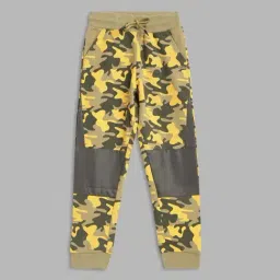 Blue Giraffe Boys Green Cotton Printed Trackpant-image-74