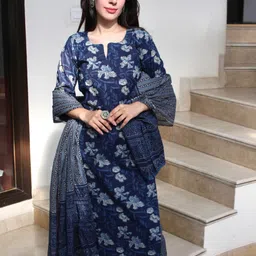 all about you Women Floral Printed Regular Kurta with Trousers & With Dupatta-47