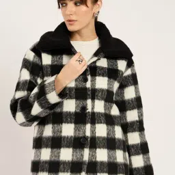 FEMMELLA Black Regular Fit Checked Jacket-image-49