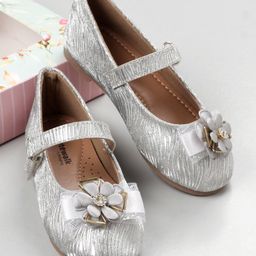 Cute Walk by Babyhug Party Wear Belly Shoes Floral Applique - Silver-image-72