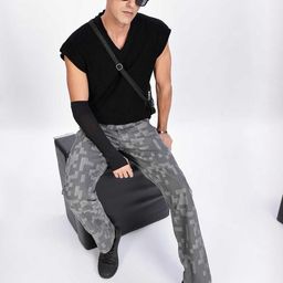 HERE&NOW Men Printed Straight Fit Mid-Rise Pure Cotton Jeans-picture-28