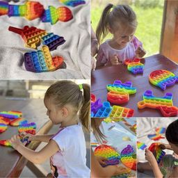 FunBlast Hand Shape Pop Bubble Stress Relieving Silicone Pop It Fidget Toy - Multicolour image 3