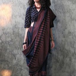 Chidiyaa Blue Block Printed Saree image 5