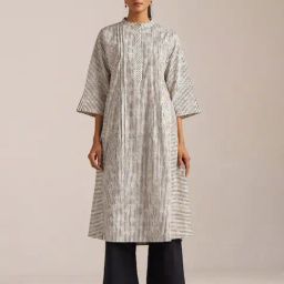 Ganga Fashions Black And White Cotton Loose Fit Kurta-picture-23