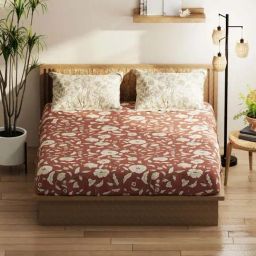 Bianca Classic Feel Red & White Fabric 152 TC 120 GSM Double Size Bedsheet With 2 Pillow Covers-image-93