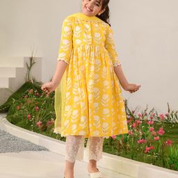 Pspeaches Three Fourth Sleeves Seamless Flower Motif Printed Kurta With Floral Detailed Embroidered Salwar & Dupatta - Yellow-image-73