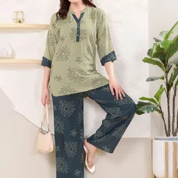 Harashree Printed Mandarin Collar Tunic With Trouser-picture-11