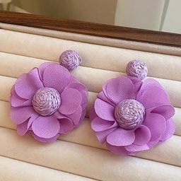 StyleCast x Revolte Floral Studs Earrings-4