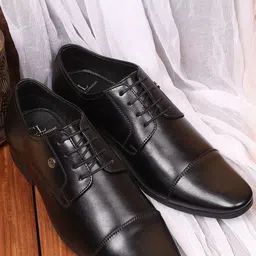 Carlton London Men Formal Derbys-image-4