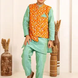 Jilmil Boys Mandarin Collar Straight Kurta With Trousers And Koti-57