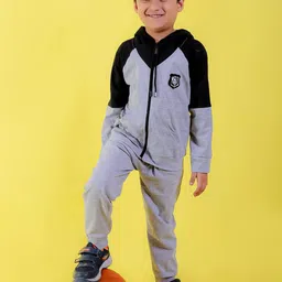 CHANDRIKA Boys Colourblocked T-shirt with Trousers-picture-13
