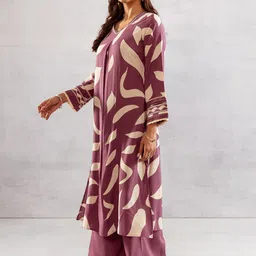 DIVASTRI Geometric Printed Pleated Sequinned Kurta With Palazzos image 4