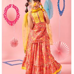 MASTARANG Sleeveless Floral Printed & Gota Lace Embellished Coordinating Kurta & LehengaWith Dupatta Set - Tomato Red-image-34