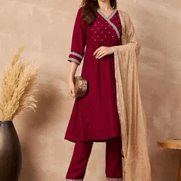 all about you Women Floral Embroidered Regular Kurta with Trousers & With Dupatta-picture-51