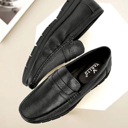 Varito Men Textured Leather Slip On Loafers-image-16