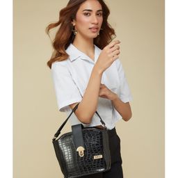Fargo Women Black Bucket Sling Bag 5L Capacity-6