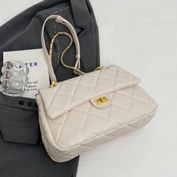 DressBerry Bucket Handheld Bag with Quilted-image-66