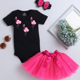 TINY MINY MEE Half Sleeves Flamingo & Pom Pom Designed Onesie With Net Tutu Skirt & Bow Detailed Headband Set - Magenta & Black-picture-10