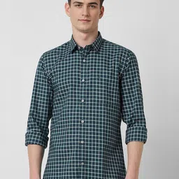 Peter England Casuals Men Slim Fit Spread Collar Checked Cotton Shirt-image-23