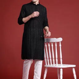 MANQ Men Geometric Thread Work Kurta image 5
