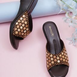 Anngiri Women Textured Derbys-36