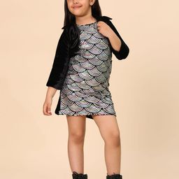 Titrit Velvet Bodycon Midi Dress-image-59