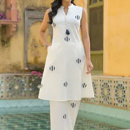 Readiprint Women Geometric Printed Kurta with Palazzo-picture-57