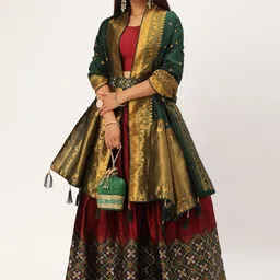 DIVASTRI Semi-Stitched Lehenga & Unstitched Blouse With Dupatta-picture-20