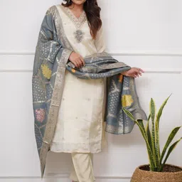 Siya Fashion Women Ethnic Motifs Embroidered Regular Kurta with Trousers & With Dupatta-image-7