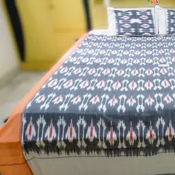 SR HANDLOOMS AND TEXTILES Grey Abstract Pure Cotton 250 TC Queen Bedsheet Set- 2.7m x 2.2m-image-7