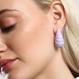SOHI The Medium Shell Teardrop Shaped Studs-2